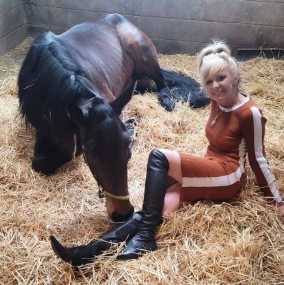 Meet your Posher, Lisa - Picture 1 of 1